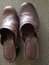 Clarks Brand ~ Women&#39;s Size 6M ~ Leather Slide On ~ Casual Shoes - $30.00