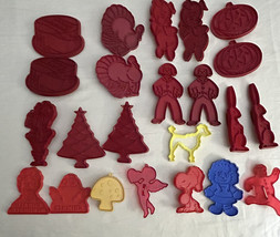 Vintage Lot Of 23 Plastic Cookie Cutters Luma, Hallmark, United , Snoopy... - £14.01 GBP