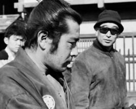 Yojinbo Toshiro Mifune Yojimbo Akira Kurosawa On Set 8X10 Photo - £7.79 GBP