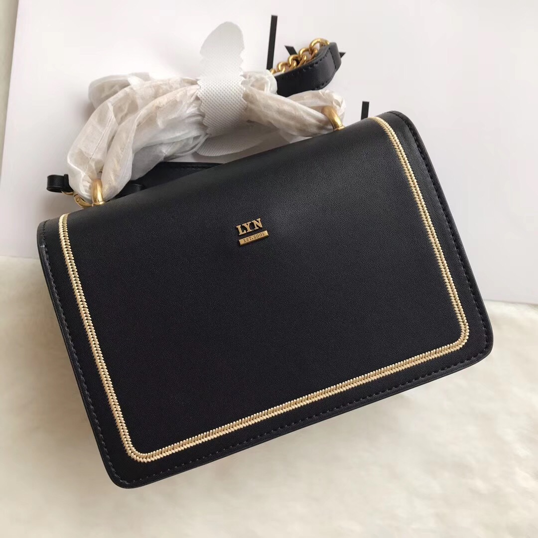 Lyn bag usa hotsell