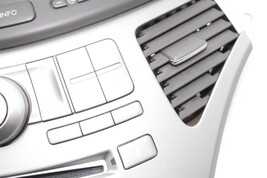 07-09 SUBARU B9 TRIBECA RADIO P-141 6CD FACEPLATE E6516 image 4