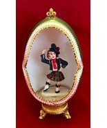 Vintage 1983 Scottish Diorama Ornament 4&quot; Tall Handcrafted - $9.49 CAD
