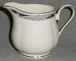 1990s Lenox City Chic Pattern Creamer Made In Usa - £12.51 GBP