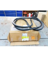 GM 23255367 Weatherstrip Door Seal Rear General Motors - $1,126.49 MXN