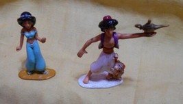 Lot: Disney Princess Jasmine &amp; Aladdin PVC Figures Cake Topper + 3 VHS Movies - £15.24 GBP