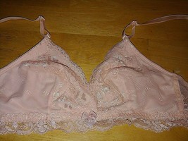 SMART &amp; SEXY PEACH LACE BRA-34-BARELY WORN-LOVELY-NARROW STRETCH STRAPS - $8.59