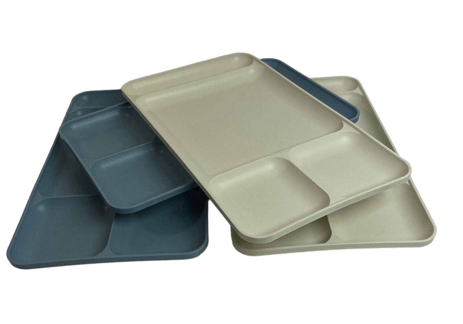 Set 0f 4 Blue & Cream Tupperware Divided Plates Lunch Trays Stackable #1535 - $17.95
