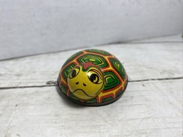 2&quot; Vintage Japan Koyo TURTLE Tin Collectible Green Yellow Red Litho Friction Toy - £10.85 GBP