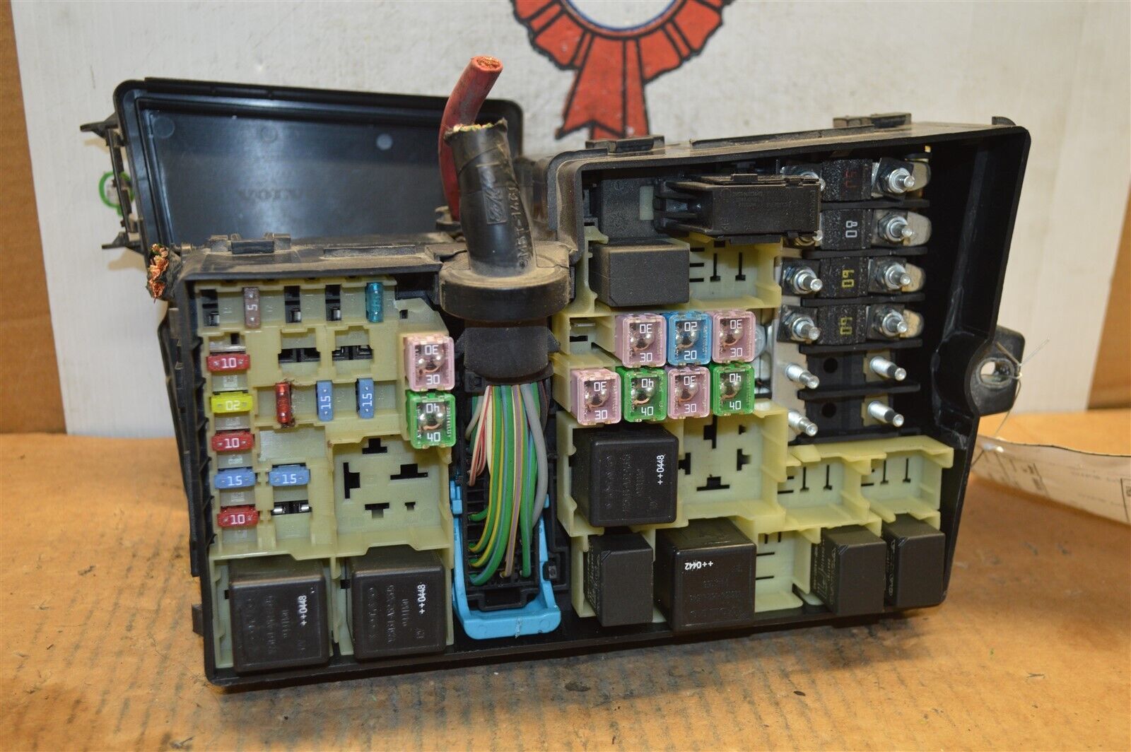 2005-09 Volvo S40 Fuse Box Junction OEM 518818000 Module 82-13A5 - $14.50