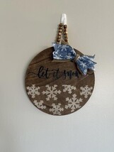 Savvy Creations Let It Snow Wooden Wall Decor - $429.75 MXN Savvy Creations Let It Snow Wooden Wall Decor - $429.75 MXN