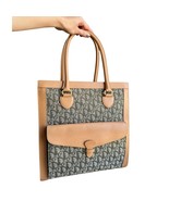 Authenticity Guarantee

Christian Dior Vintage Trotter Pocket Tote Diori... - $15,110.93 MXN