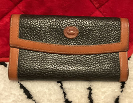 A Very Beautiful Black/Tan Leather Vintage Dooney &amp; Bourke Clutch Wallet - £21.39 GBP