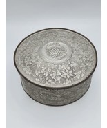 Guildcraft New York Vintage Round Fruitcake Storage Tin Silver Tone 7.25&quot; - $52.33 CAD
