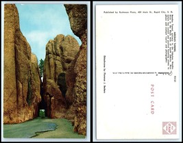 SOUTH DAKOTA Postcard - Black Hills, Needles Tunnel Q3 - £3.10 GBP