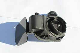 2004-07 BMW 530i GAS DOOR ASSY WITH CAP R1558 image 10