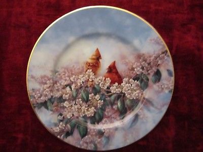 CARDINAL collector plate WANDA MUMM Royal Courtship - Songbird  Bird - $29.95