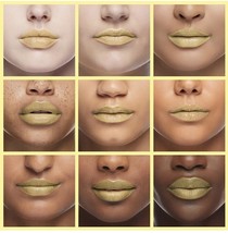 Almay Goddess Lip Gloss Gold 900 Gilded Holographic Glitter NEW (See Note) - $155.66 MXN