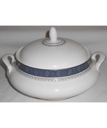 Royal Doulton SHERBROOKE PATTERN Bone China ROUND COVERED CASSEROLE England - $312.05 CAD