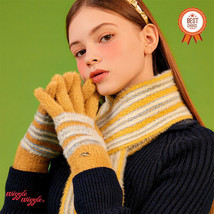 [WIGGLE WIGGLE] Fingerhole Winter Gloves Custard Fur Gloves Korean Brand - £31.13 GBP