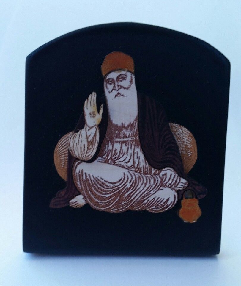 Primary image for Sikh Guru Nanak Dev Ji Wood Carved Photo Portrait Sikh Desktop Stand A1