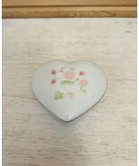 Vintage Porcelain Mini Heart Pill Jewelry Box Open Box 1970s - $21.74