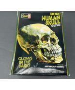 NEW OPEN BOX* REVELL LIFE-SIZE HUMAN SKULL PLASTIC MODEL KIT GLOWS IN DA... - $1,783.33 MXN