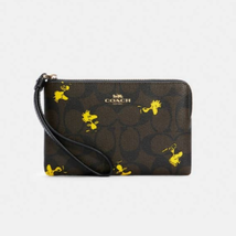 Limited Ed. Coach X Peanuts Wristlet In Signature Canvas With Woodstock Print - £118.55 GBP