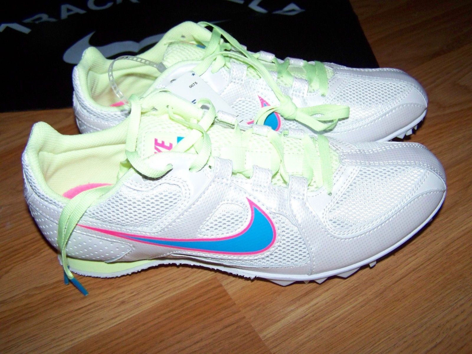 Size 5 Nike Track & Field Rival MD Athletic Shoes White Pink Blue 68650-146  - $40.00