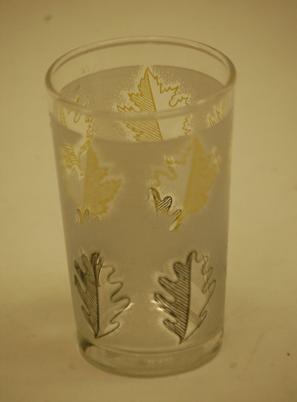 Libbey Oak &amp; Maple Foliage Swanky Swig Juice Glass Leaves on Frosted Band - $12.86