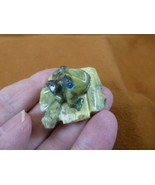(Y-FRO-167) little green Serpentine Frog on LEAF Gem gemstone FIGURINE Peru - $9.73