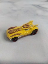 Hot Wheels Howlin&#39; Heat Yellow Car /w Flames Thailand Loose - £5.22 GBP