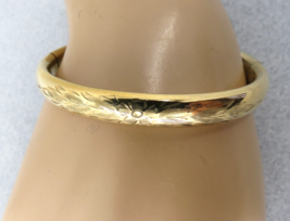 Carl Art Bangle Bracelet 12k Yellow Gold Filled 1/4&quot;&quot; Wide Hinged Floral  10.6g - £95.89 GBP