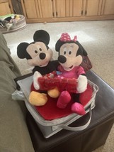 Disney, Kissing  Love Pals, Mickey &amp; Minnie in Love Plush Characters - £7.61 GBP