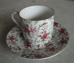 Vintage Lefton China Pink Roses Floral Teacup and Saucer 2120 2 1/8&quot; Tall - £14.24 GBP