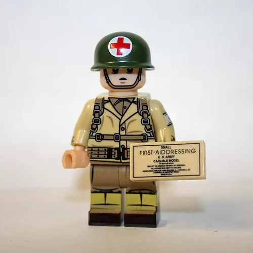 PAPBRIKS American soldier Medic D Day WW2 Custom Minifigure! - $6.62