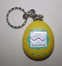 1998 McDonalds Tamagotchi Yellow Key Ring - £2.34 GBP