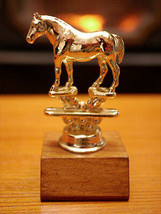 Vintage Brass Toned Metal &amp; Solid Oak Wood Horse Equestrian Trophy 4.75&quot; - £16.06 GBP