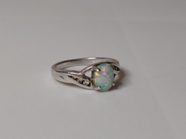 Size 7 Sterling Silver Opal Ring - £31.98 GBP