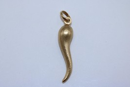 750=18K Yellow Gold Italian Horn Amulet Satin Finish Pendant Charm Medallion VTG - £275.54 GBP