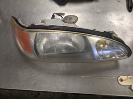 Passenger Right Headlight Assembly From 1999 Ford Escort  2.0 - £49.53 GBP