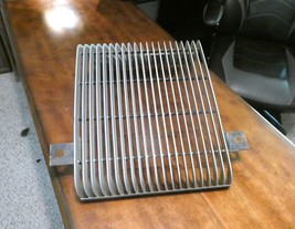 1973 OLDSMOBILE CUTLASS SUPREME RIGHT HAND FRONT GRILLE 414670 - $4,382.25 MXN