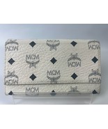 MCM Visetos Long Wallet Leather White /Navy w/Kiss Lock - $2,470.78 MXN