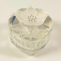 RARE VTG SWAROVSKI CRYSTAL Heart Shaped Jewelry Ring Box Frosted Flower Lid - $46.36