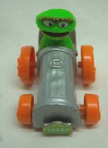Vintage 1981 Hasbro Jim Henson Sesame Street OSCAR The Grouch Diecast To... - $14.85