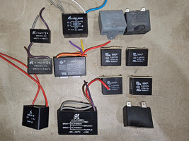 23SS72 One Dozen Assorted 250V Class Capacitors, Very Good Condition - £8.26 GBP