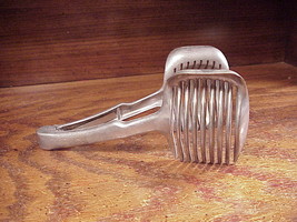 Vintage Aluminum Citrus Squeezer, made in Taiwan, interesting shape - £7.15 GBP