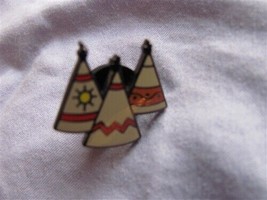 Disney Trading Pin 3870 February 2001 Neverland Mini Pin -- Indian Camp - £11.19 GBP