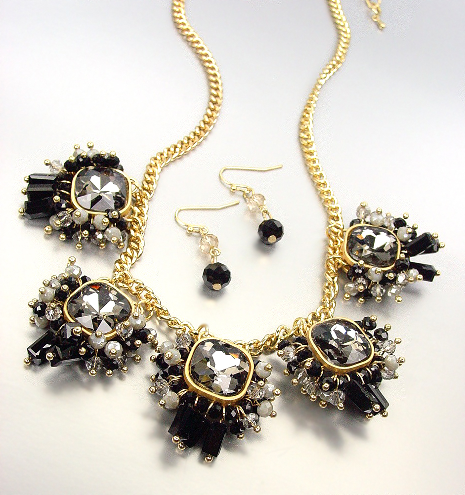 EXQUISITE Smoky Gray Black Onyx Czech Crystals Clusters Gold Chain Necklace Set - $49.99
