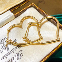18K Gold Big Heart Hoop Earrings - £117.01 GBP