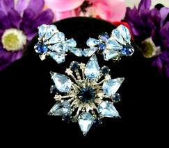Vintage Blue Rhinestone Flower Pin &amp; Clip On Earrings 2 Levels Set Silvertone - £23.94 GBP